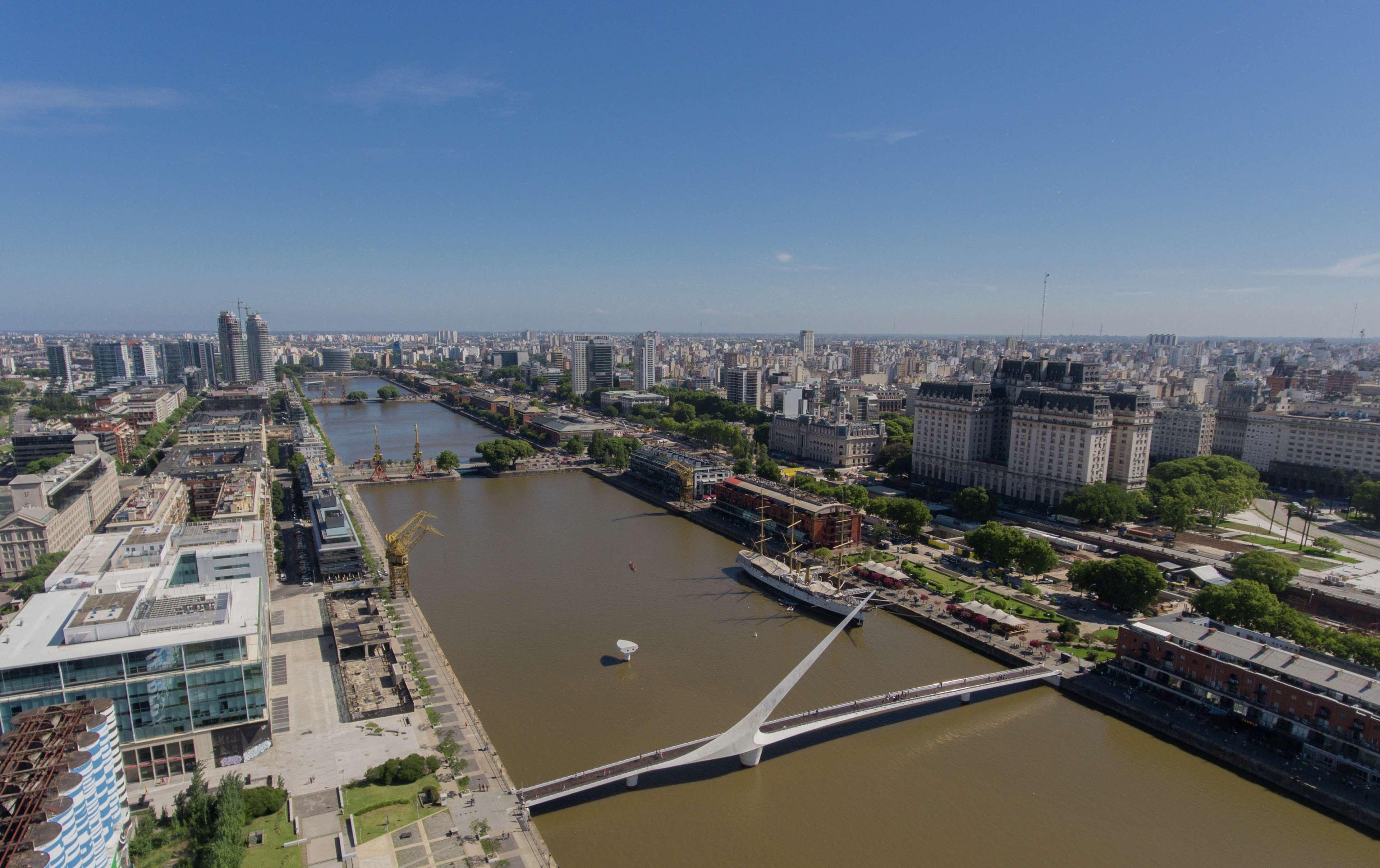 Hilton Buenos Aires Hotel Exterior photo