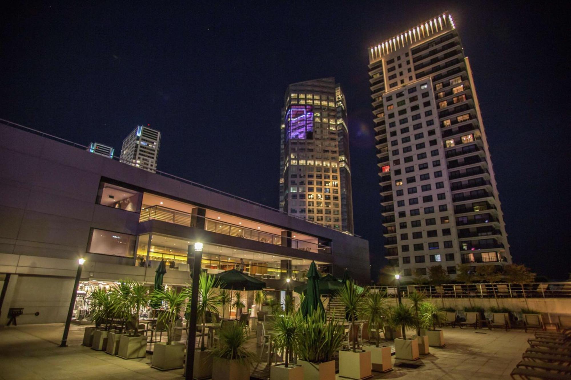 Hilton Buenos Aires Hotel Exterior photo